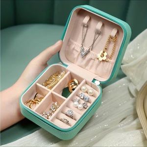 NWT Travel Size Jewelry Box Multi Color